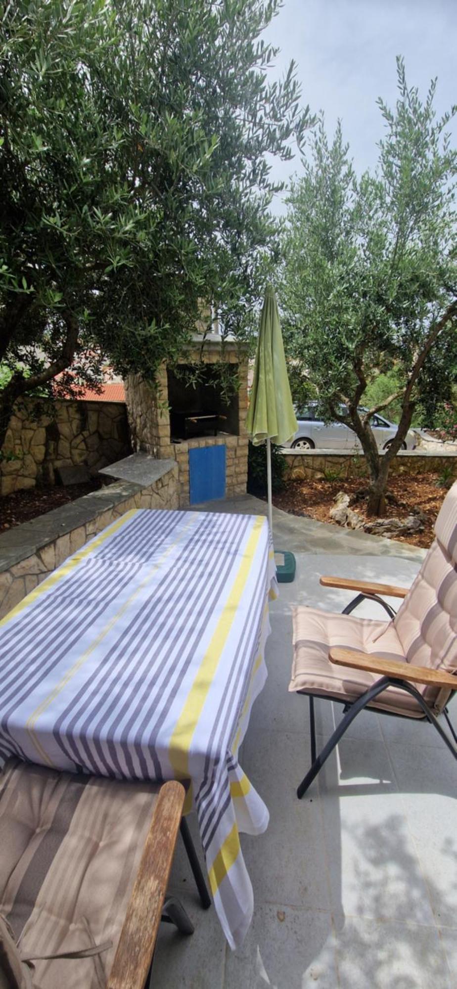Sunce Apartman Vrbnik Kültér fotó